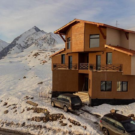 The Hills Hostel Gudauri Exterior photo