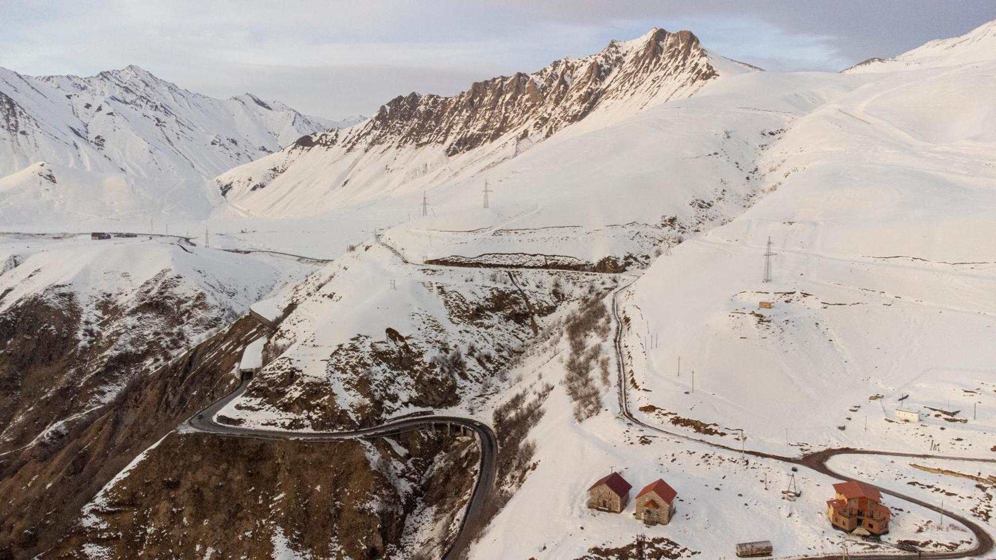 The Hills Hostel Gudauri Exterior photo